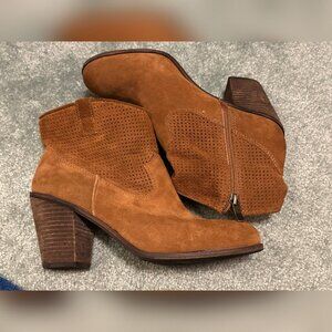 Vince Camuto Heeled Booties, Cognac Brown, Size 8.5